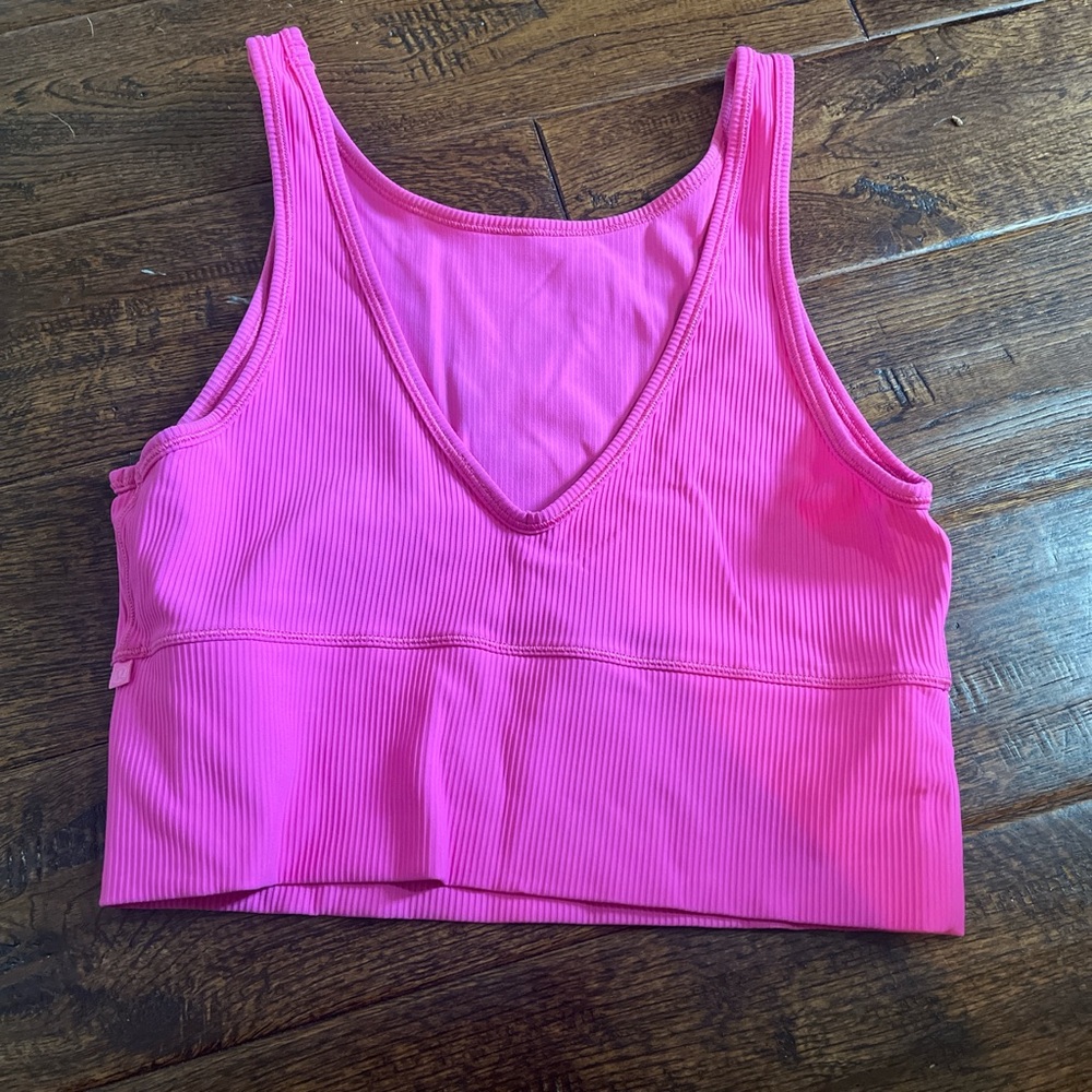 pink lululemon crop tank